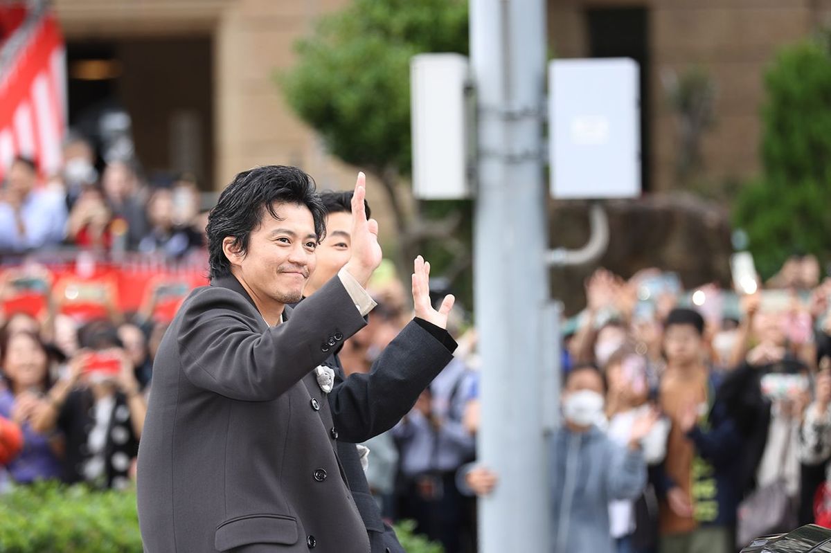 名古屋まつりでパレードに参加した2026年NHK大河ドラマ「豊臣兄弟！」の織田信長役、小栗旬。2025年10月19日、名古屋市