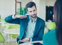 給料30万円の人、いくら稼いでトントンか