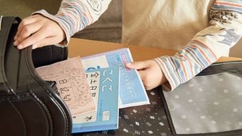 ｢手書きだからこそ気持ちが伝わる｣小学校が非効率で危険な"紙の連絡帳"をやめられない本当の理由