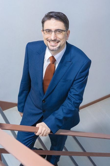 エミン・ユルマズ氏