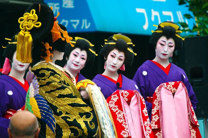 おいらん祭浅草観音裏通り