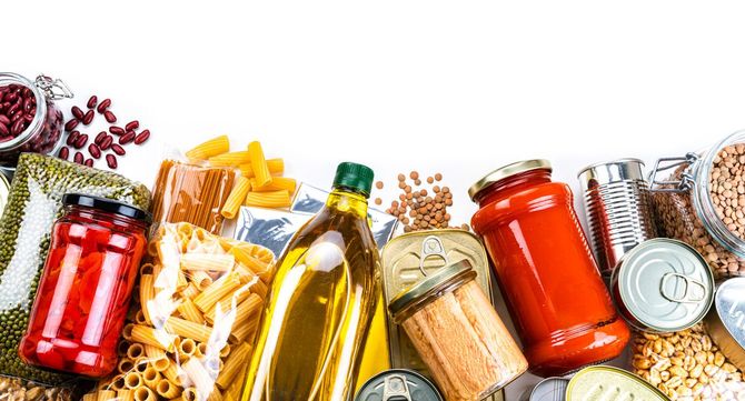 色とりどりの輸入食品