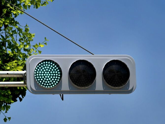 青信号の信号機