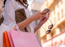 お金持ちはなぜバーゲンで買い物しないか