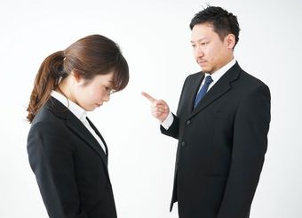CCメールから外すだけでパワハラになる