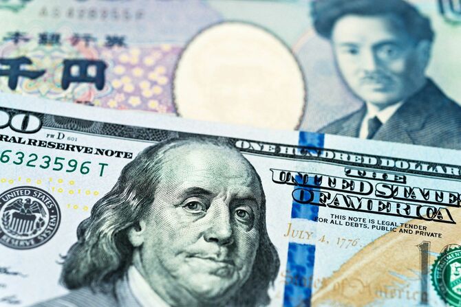 米ドルと日本円の紙幣