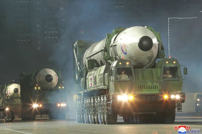 北朝鮮／新型大陸間弾道ミサイル