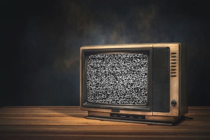 砂嵐のブラウン管テレビ