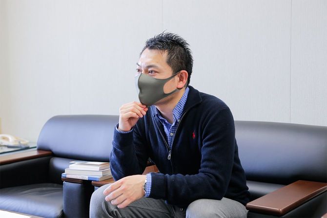 中国ルポライターの安田峰俊さん