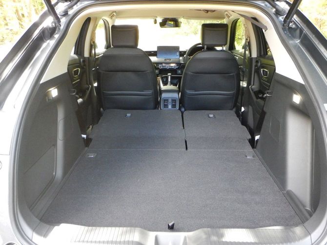 広大なラゲッジルーム