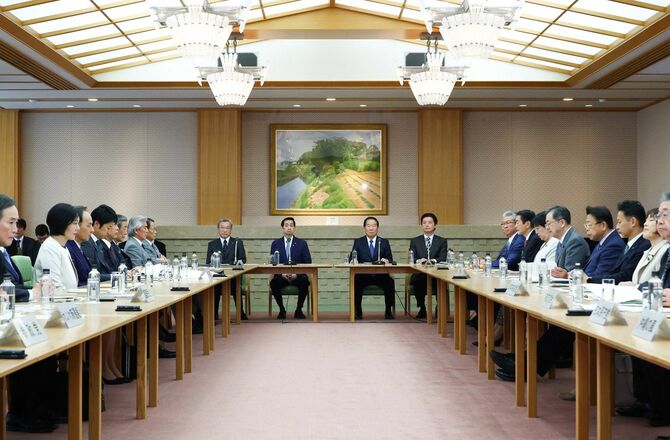 皇位継承／皇族数確保策に関する与野党協議