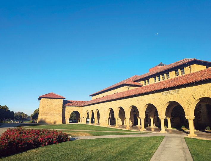 スタンフォード大学　6位