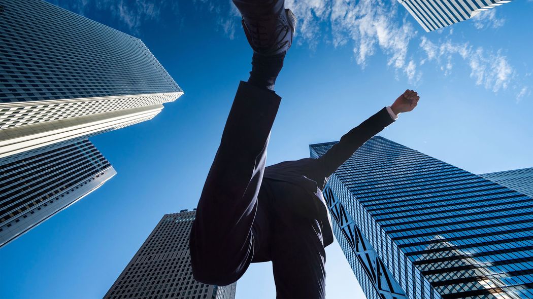 コンサルに殺到する優秀な学生が求める"成長実感"の正体…空前のコンサルブームを喜べない理由