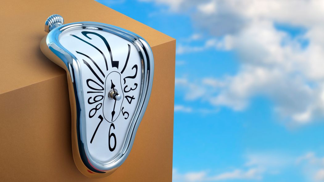 ｢年を取るほど時間の流れが早まる｣は間違い…24時間が早く感じる人･遅く感じる人の生活習慣の残酷な相違 家でゴロゴロして「自由な時間」を過ごす人は幸せになりにくい