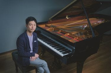 超進学校で6年間首席→ショパン国際ピアノコンクールに出場…｢ピアノは