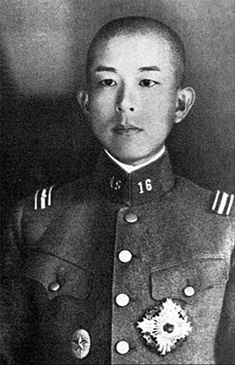 閑院宮春仁王（のちの閑院春仁、改名して閑院純仁氏）は、第16騎兵連隊において大尉として従軍し、中隊長を務めた