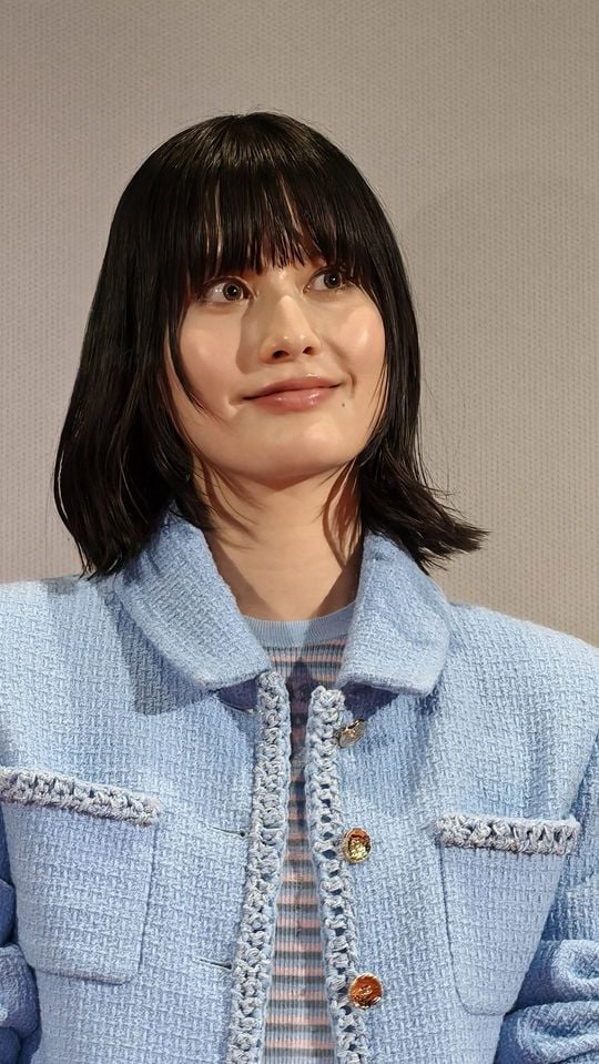 2025年6月15日、中国・上海で開催された上海国際映画祭「日本映画週間」のオープニングセレモニーに出席した女優の橋本愛。