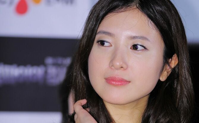 OCNドラマ「ヴァンパイア検事2」の記者会見に出席した吉高由里子