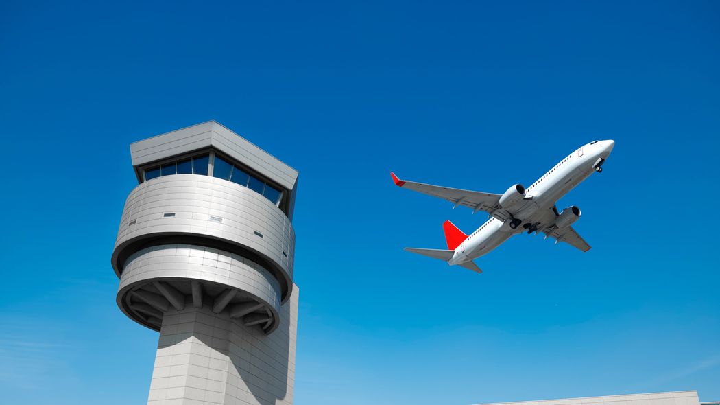 全国転勤､テレワーク不可､24時間シフト制…空の安全を守る｢航空管制官｣の就職人気が低迷する残念な理由 羽田空港衝突事故の背景には｢過酷な業務｣