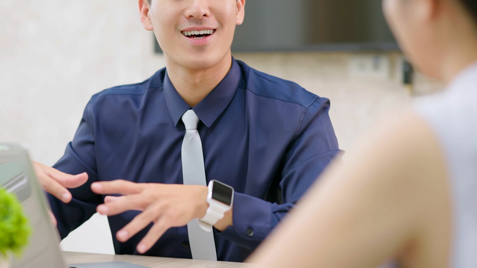 ｢すごい｣より｢さすが｣よりも効果的…"好感度の高い人"がやっている人の心を一瞬で掴む｢スゴイ褒め方｣ 上司からも部下からも信頼されるようになる