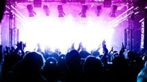 ｢私も収入が半減した｣経済評論家が覚悟するイベント業界の暗い先行き