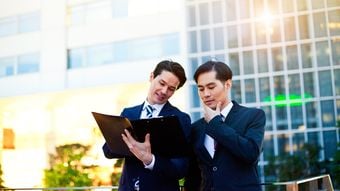 イケメンはブサメンより生涯賃金が2500万円多い