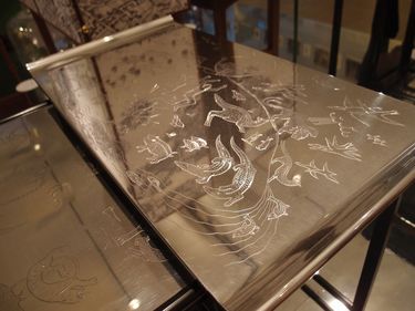 スウェーデン王室から直接電話がくる…｢テーブル1台850万円｣女性