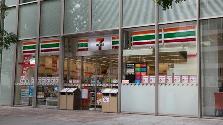 コンビニは1店舗当たり何人の客が必要なのか マーケティングの センス を磨く President Online プレジデントオンライン