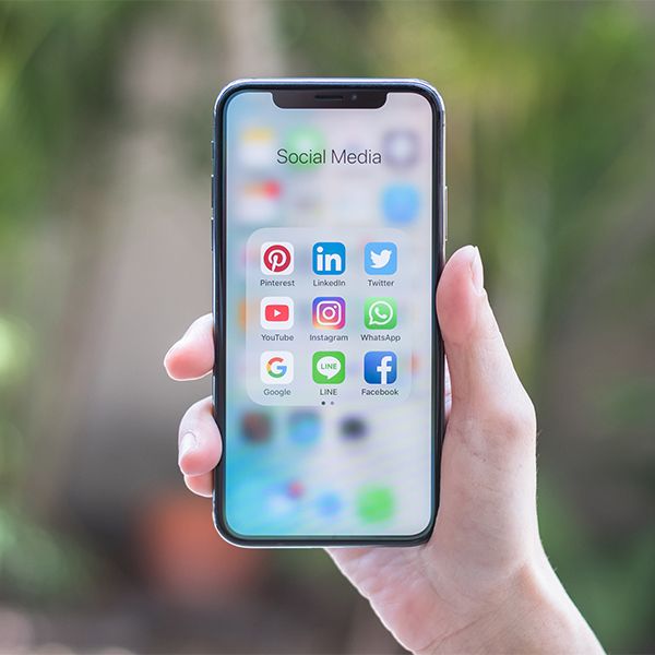 なぜアマゾン倉庫内の写真は出回らないか 無人の倉庫 に感じる不安の正体 President Online プレジデントオンライン