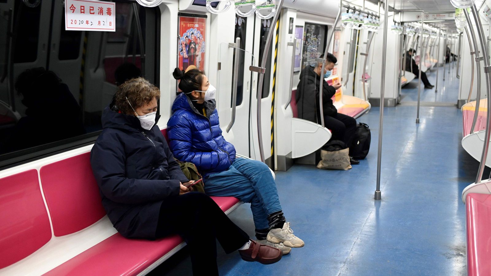 "コロナウイルス感染の温床"でも鉄道が運休に踏み切らないワケ 全交通を遮断することは非現実的