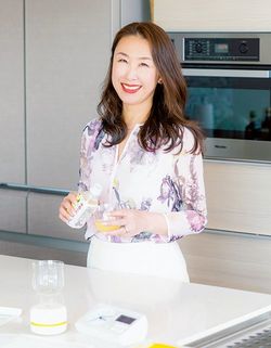 清水家もリビング学習派。清水さんが台所にいるときにはキッチンカウンターで勉強をすることもあったそう。