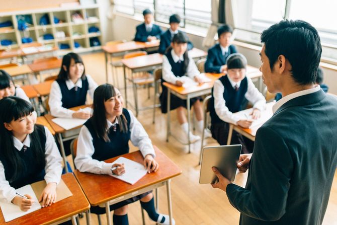 学校の教室内