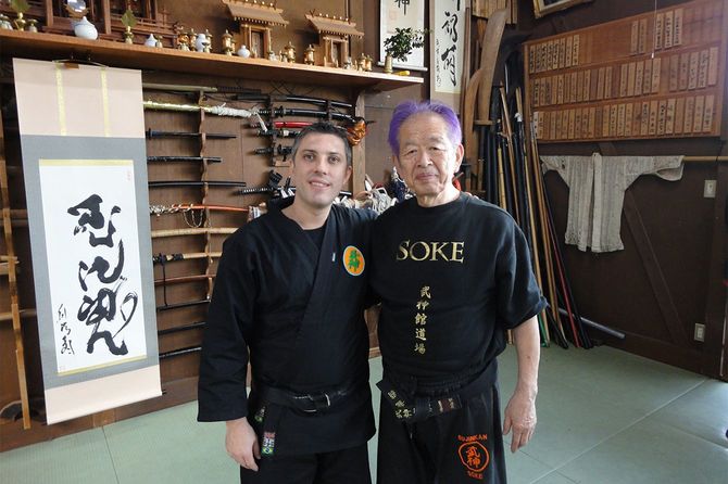 2011年初訪日時の初見宗家とのツーショット。以後ほぼ毎年本部道場に通ってきた。