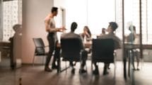 ｢まず資料の3ページを見てください｣は絶対NG…仕事ができない人に時間を奪われる"ダメ会議"の共通点