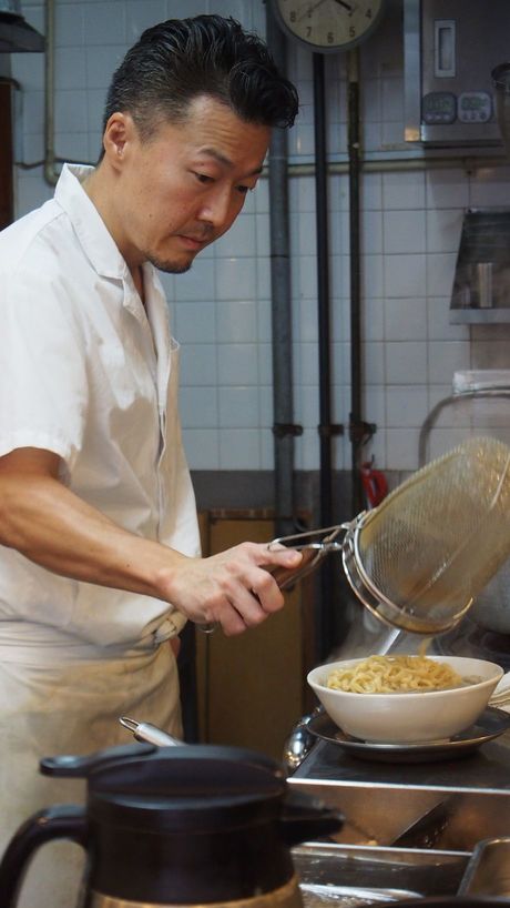 店主の井上翼さん