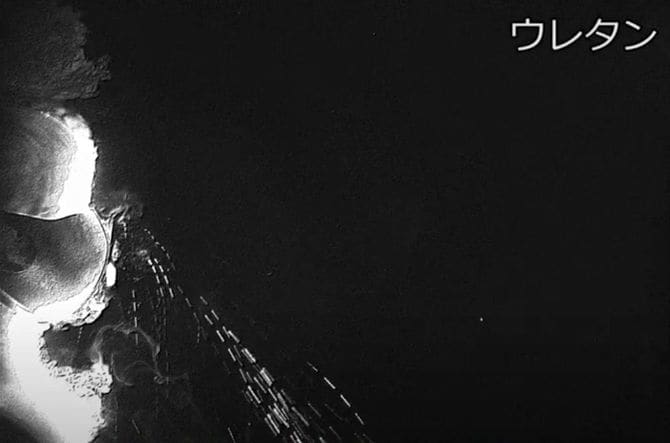 ウレタン素材のマスク（カトウ光研株式会社に特別許可を得て掲載しています）