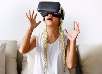 よそ見をダメ出しする「VR」英会話体験記