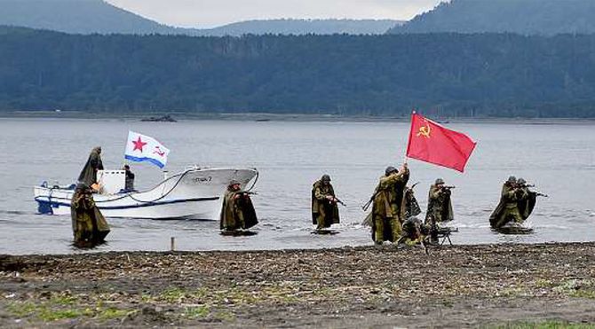 「国境で」より引用