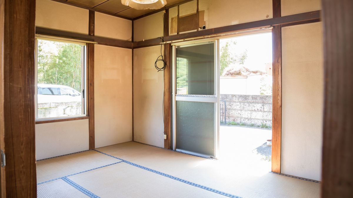 実家に残る未婚、無職の妹(56)をどうすればいいのか...実兄が虎の子の2000万円を使った「実家じまい」の方法