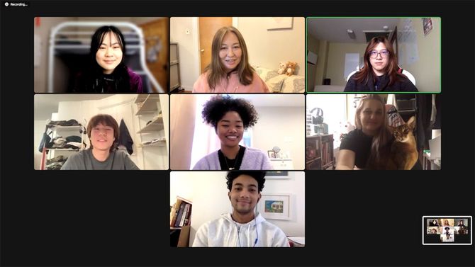 筆者が出演するJFNラジオのコーナー「NYフューチャーラボ ミレニアルZ世代研究所」の収録の様子。