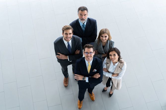 ビジネスチーム