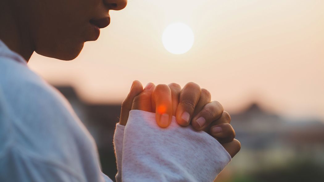 ｢これでもう迷わずに生きていけると思った｣ごく普通の人がカルト宗教にハマる怖すぎる瞬間 何事にも白黒つけたい人は要注意