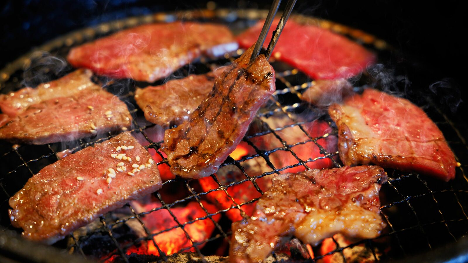 焼肉は絶対片面ずつ焼き色をつけてはいけない…和田秀樹断言｢ヨボヨボに老けない牛肉の食べ方｣ ウェルダンステーキのAGEs 量は超レアの約15倍にもなる