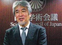 学生をゴリラ以下に扱う"京大・山極総長"