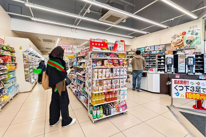 コンビニの店内