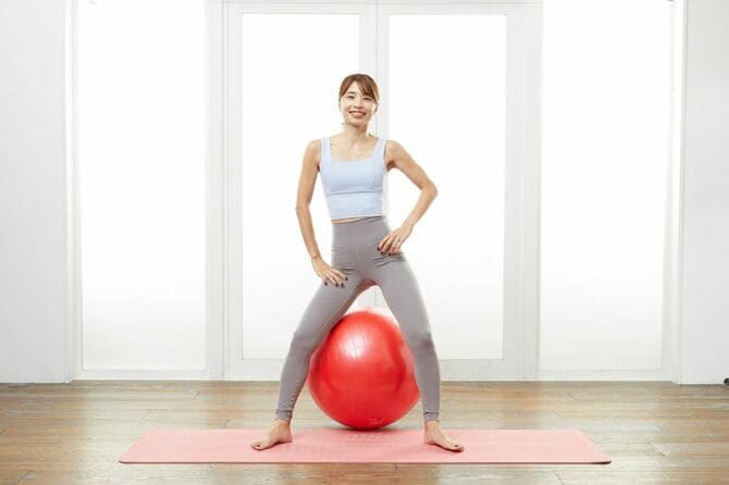 写真①　出典＝SAYAKA『バランスボール「美やせ」革命』（プレジデント社）