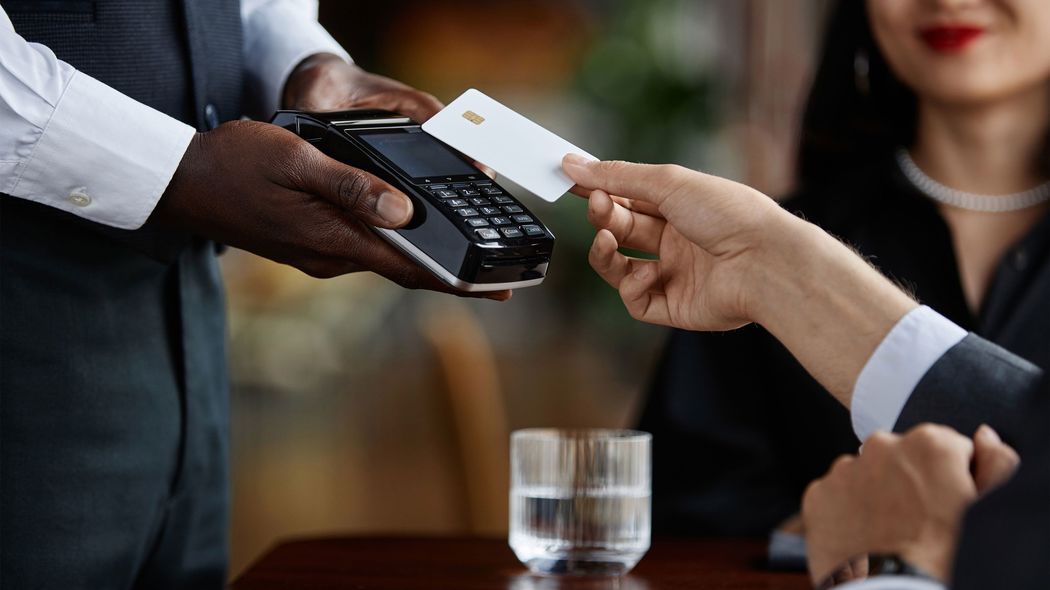 ちまたのパパ活とは大違い…｢10億円超の品を見返りナシで差し出す｣本物の富裕層が辿り着く｢応援の最終形態｣