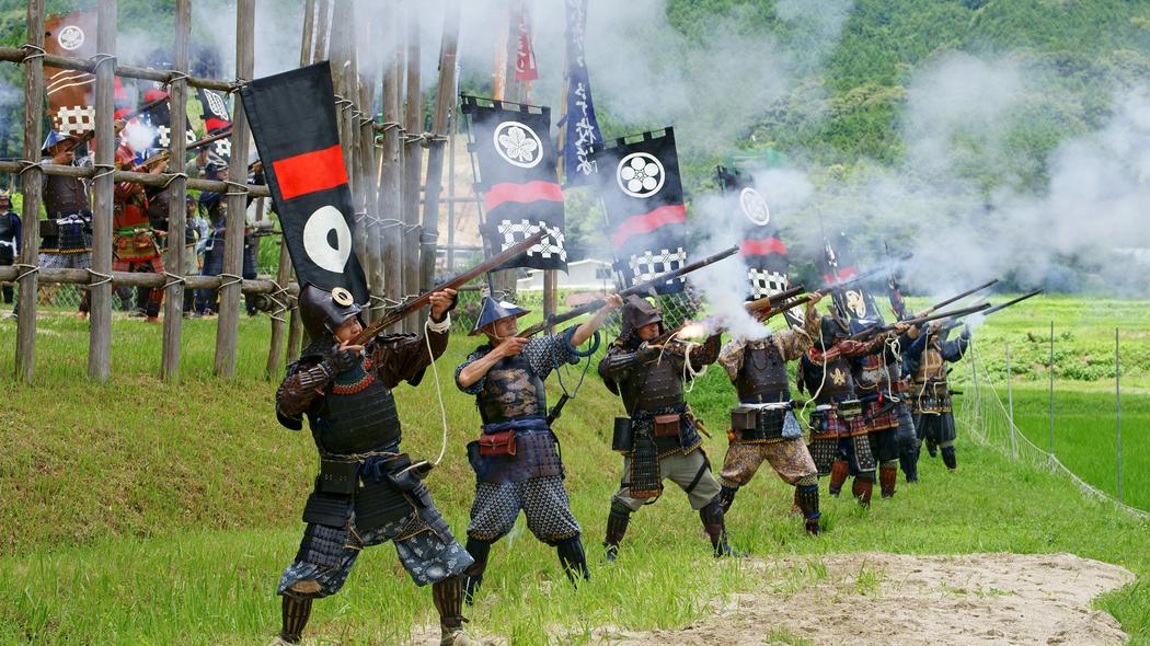 信長の｢天才的戦術｣は旧日本陸軍のウソである…長篠の戦いで大敗した武田勢の評価が見直されているワケ 敵陣に突入する戦法は｢正攻法｣だった