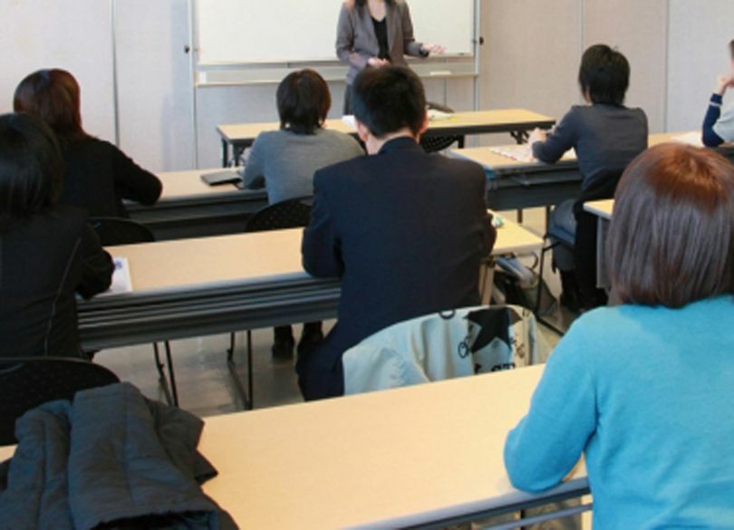 自由と現実との狭間で揺れる「大学生の悩み事」ランキング10