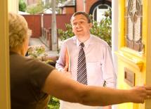 老親を"悪質セールス"から守る一番の方法